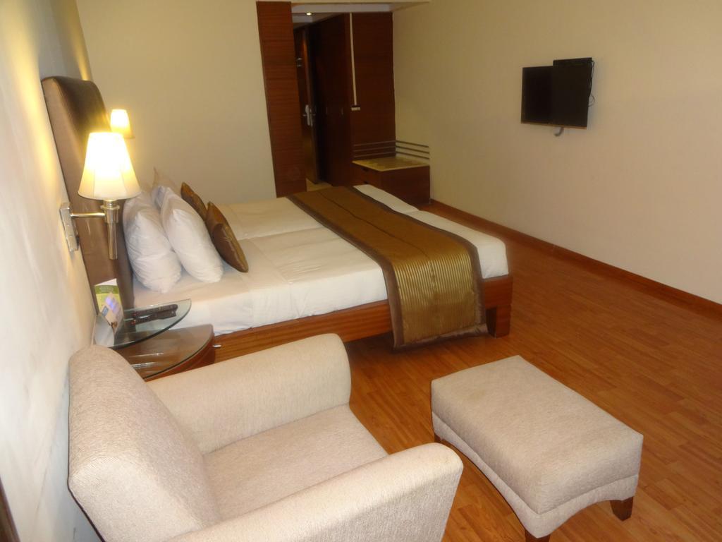 Ohris Banjara Hyderabad Exterior foto